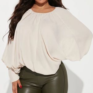 Beautiful blouse! Perfect for the office